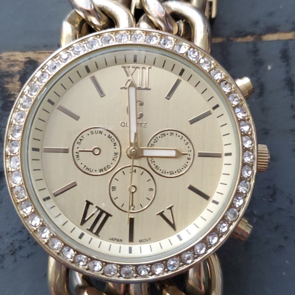 CHARMING CHARLIES Watch